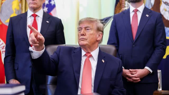 Trump menetti malttinsa – ”Oletko jotenkin sairas?”