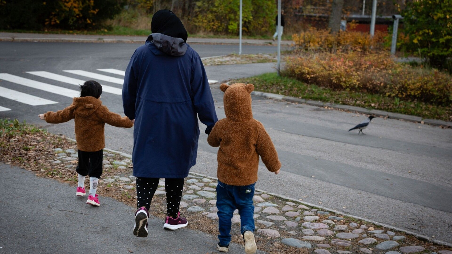 Lapset osoittavat syyttävää sormea päättäjiin: ”Vajoamme teidän sontaanne”