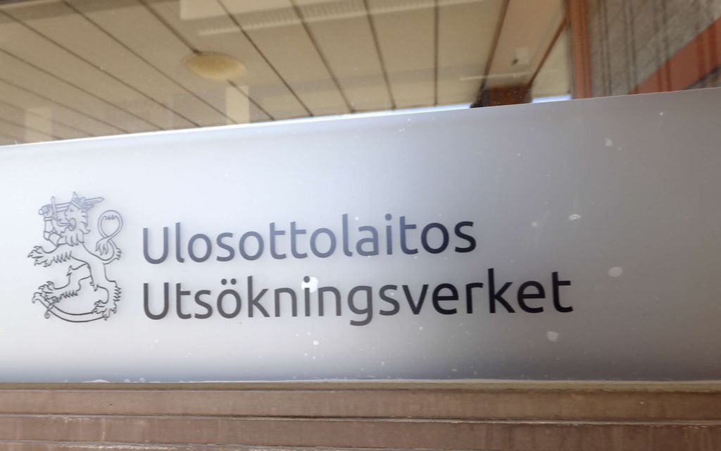 Kone vie työt Ulosottolaitoksessa – Enintään 85 saa lähteä