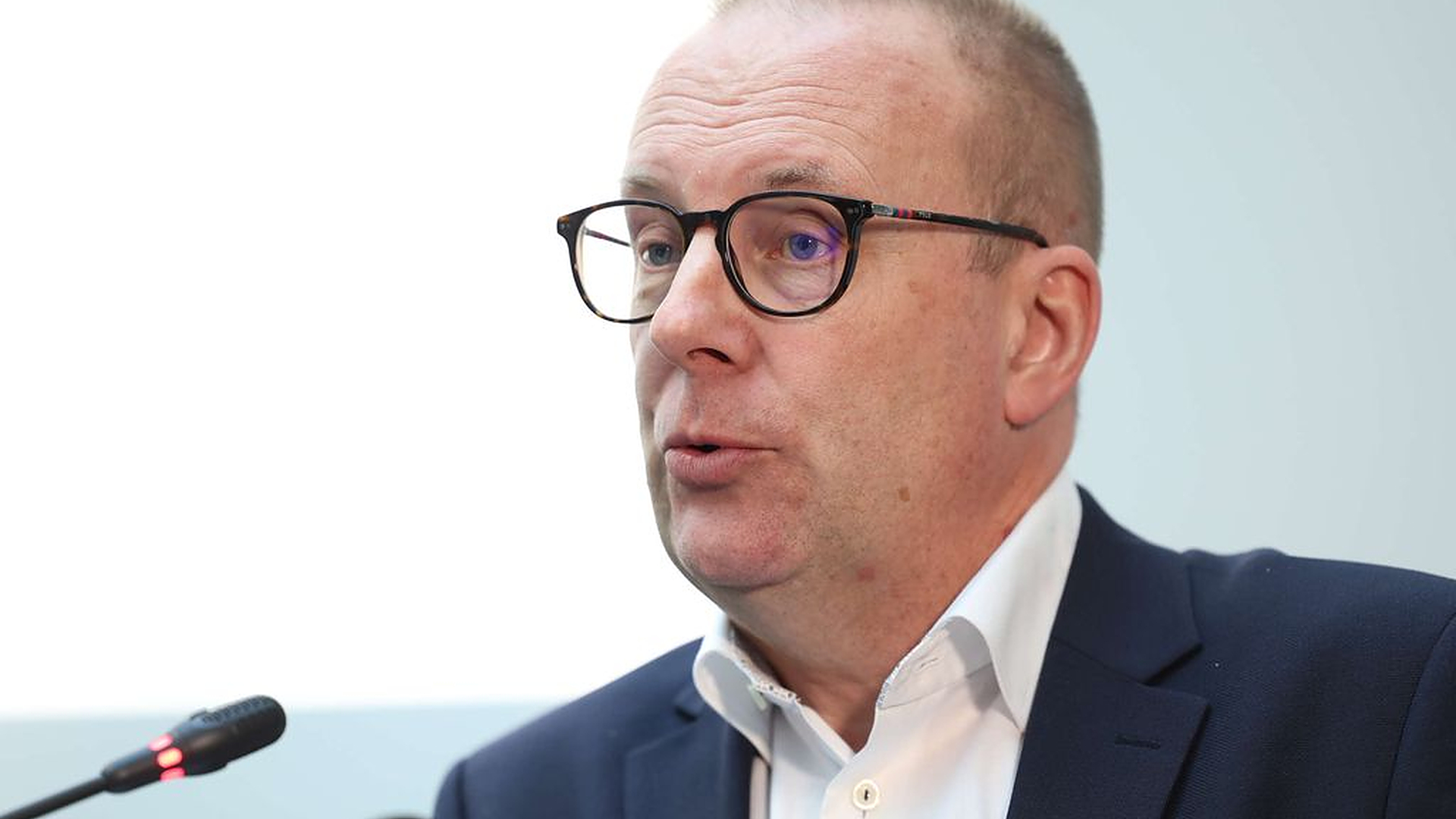 Ay-liike jyrähtää: Näpit irti eläkevaroista