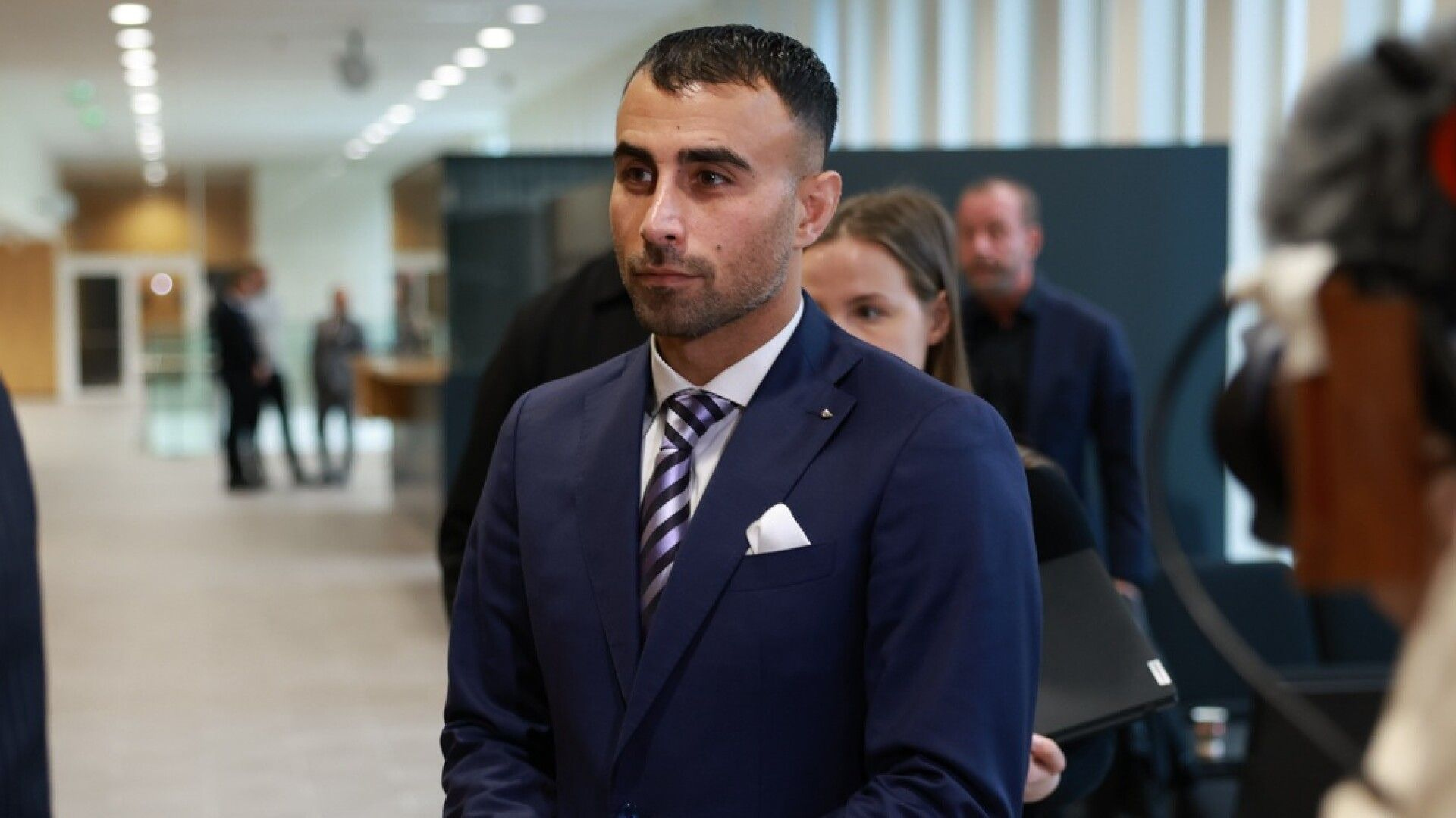 Nico Lingman tyrmäsi Makwan Amirkhanin puolustuksen – Kari Uoti ilmestyi kommenttikenttään