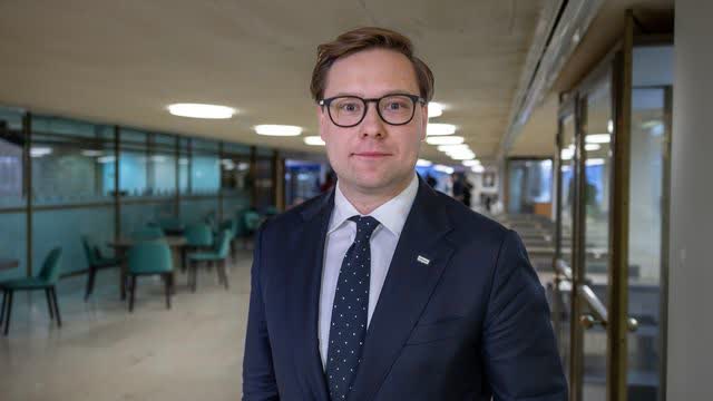 Helsingin pormestarin talousarvioesitys ensi vuodelle: lisää rahaa kouluille ja terveydenhuoltoon