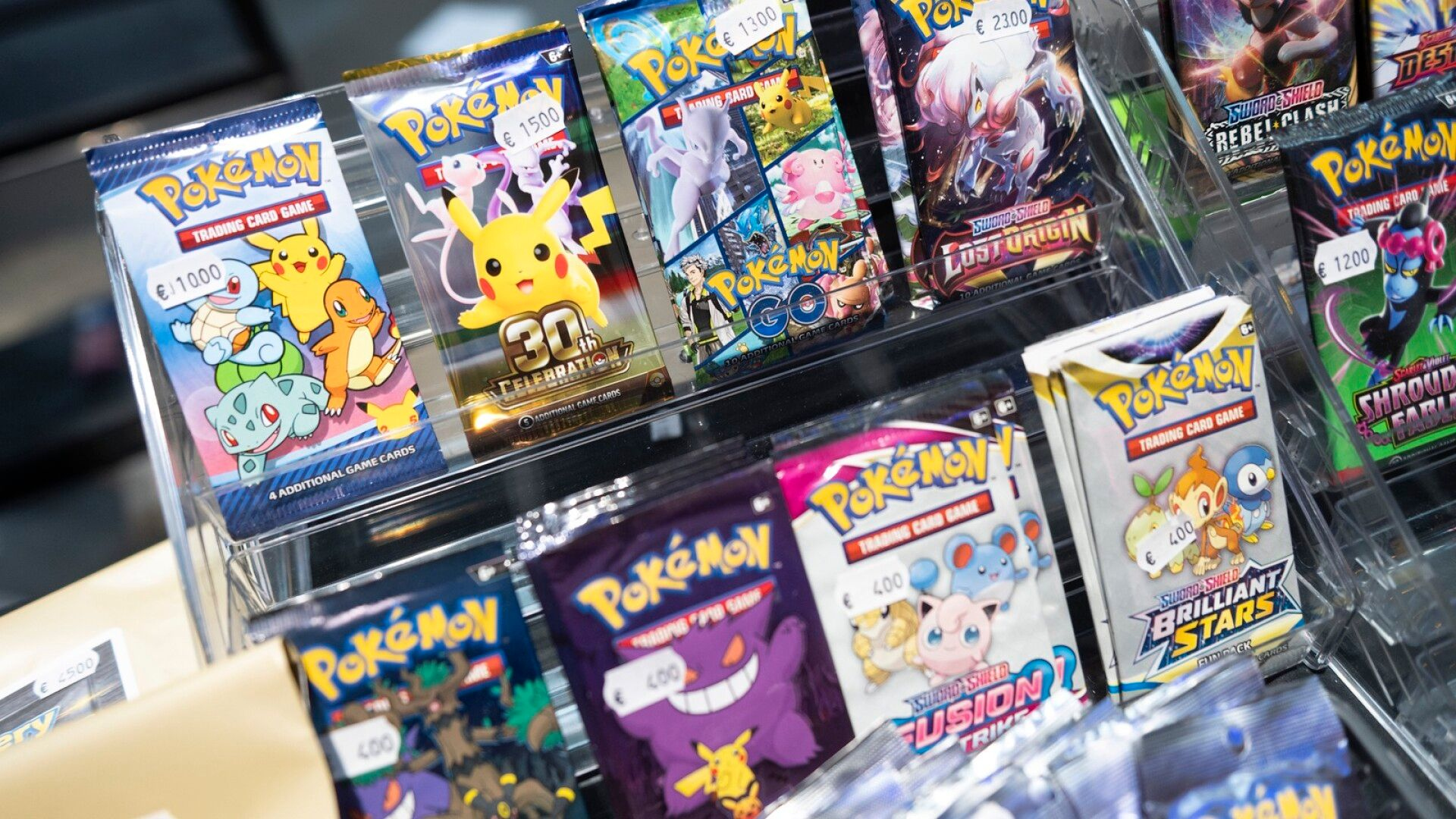 Varkaat veivät 35 000 euron edestä Pokémon-kortteja
