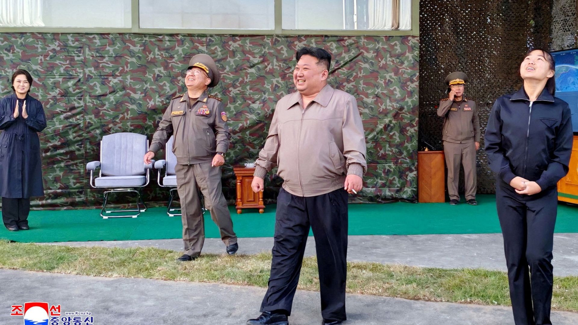 Villit huhut Kim Jong-unista leviävät – nyt Pohjois-Korea julkaisi kuvia