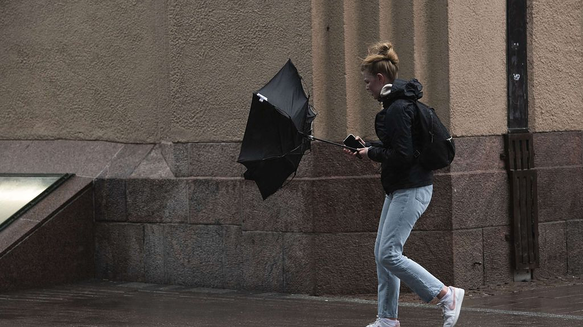 Säähän tyly käänne: Myrskyvaroitus