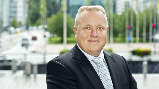 Hartwallin pitkäaikainen toimitusjohtaja pihalle