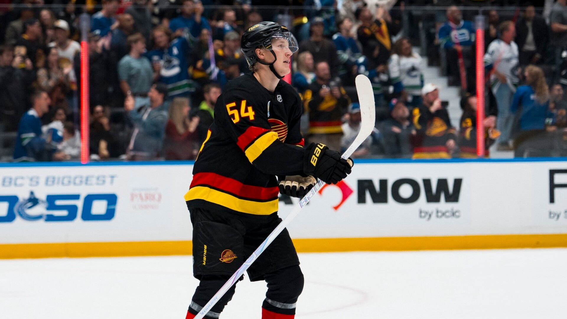 Suomalaislupaus kaupattiin NHL:ssä – tyttöystävä hoitaa seuraukset