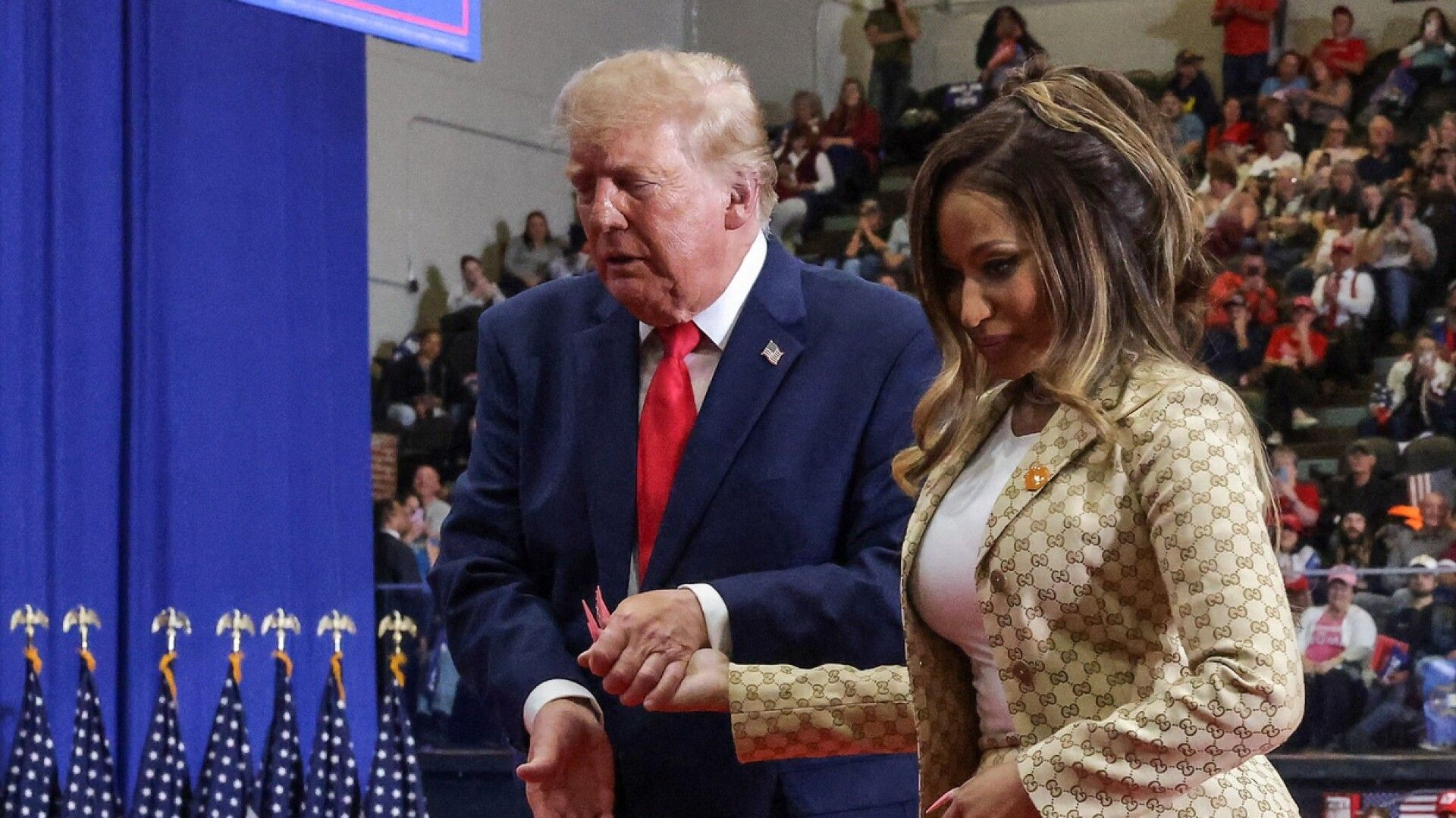 Donald Trumpilta hämmentävä kommentti Nicki Minajin takapuolesta: ”Vaikea olla huomaamatta”