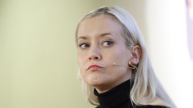 Sofia Virta leikkaukseen