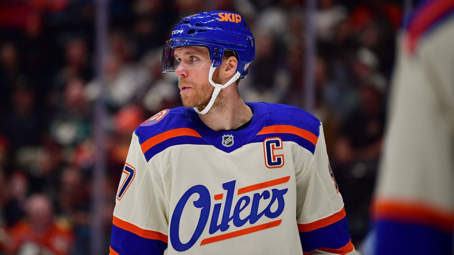 Connor McDavidilta järjetön näytös – jopa Wayne Gretzky jäi taakse