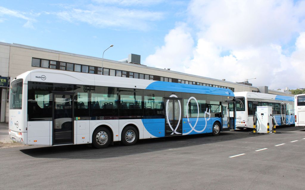 Bussiyhtiö aloittaa muutos­neuvottelut – Koskee yli 200 työntekijää