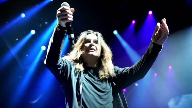 Lääkärit yrittivät estää Ozzy Osbournen viimeisen esiintymisen – rocklegendalta täystyrmäys: ”Tiedän, että olen kuolemassa”