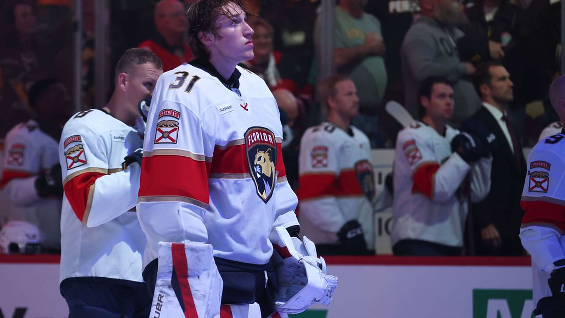 Valtava torni luisteli maalille – NHL:ssä tehtiin historiaa