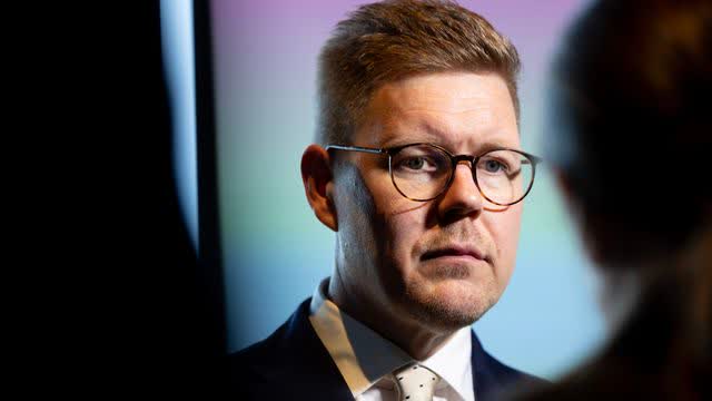 SDP tylyttää perussuomalaisten leikkauslistaa: ”Oikeistopuolueet ovat iskemässä suomalaisten eläkeläisten kukkaroille”