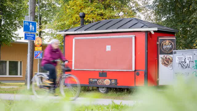 Joensuussa grillivaunun ja ruokalähetin ryöstäneet ovat 14–15-vuotiaita, kertoo poliisi – ei rasistista motiivia
