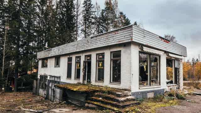 Mitä tapahtui legendaariselle huoltoasemalle? Lasit rikottu, lattioilla verta