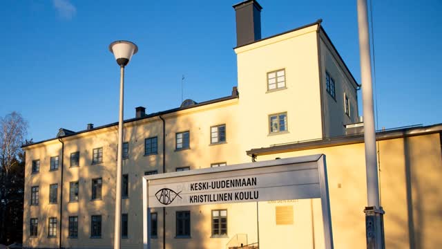 VS: Uudenmaan kristillisten koulujen suosio kasvaa kohisten – vanhemmat ilmoittavat jonoon vauvoja