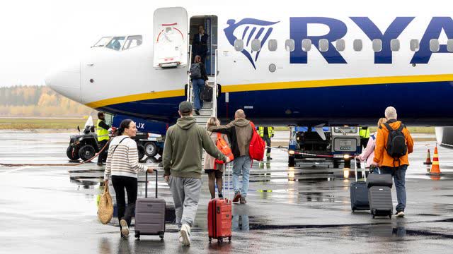 Lentolippujen hinnat nousevat ensi vuonna räjähdysmäisesti, Ryanairin toimitusjohtaja ennustaa