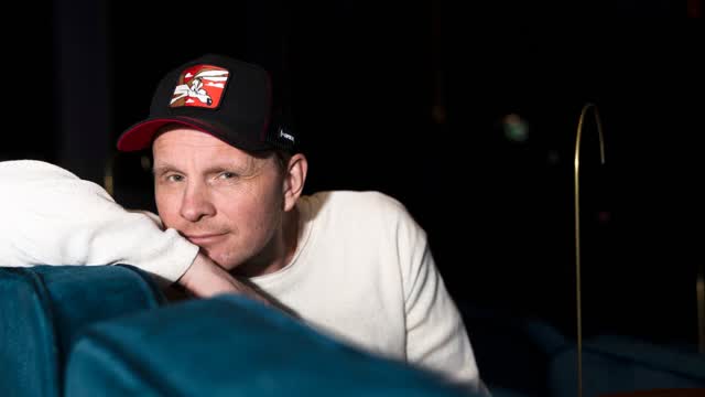 Seura: Dome Karukoski muistelee äkillisesti kuollutta Tomi Alataloa, 44