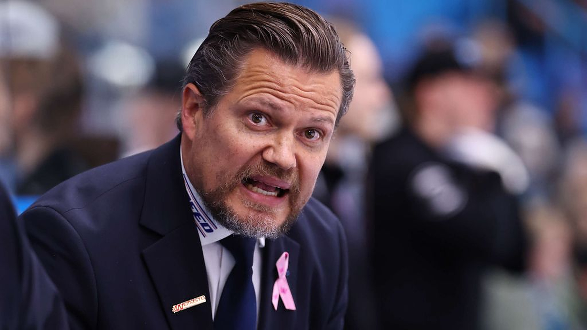 IL seuraa: Lahdessa kuohuu! Sami Kapanen raivona, Pelicans-molari kävi vastustajan kimppuun