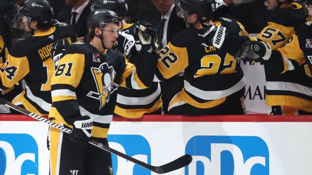 NHL-pelaaja sai sairauskohtauksen lentokoneessa – uusi käänne on saanut monet huolestumaan