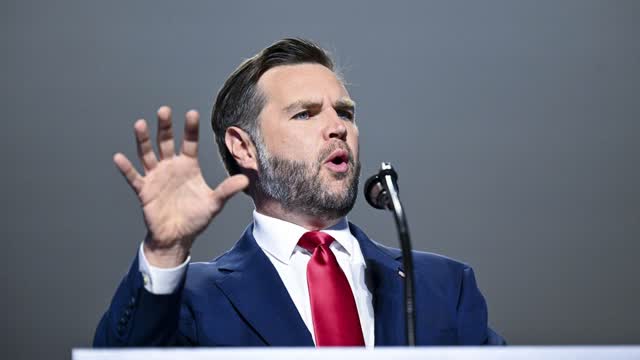 J. D. Vancelta yllättävä paljastus presidenttiehdokkuudesta