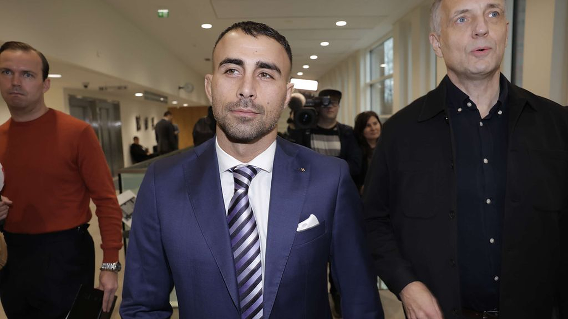 Makwan Amirkhanin leiristä ammuttu kommentti pöyristyttää – Anni Vuohijoelta sarkastinen sivallus